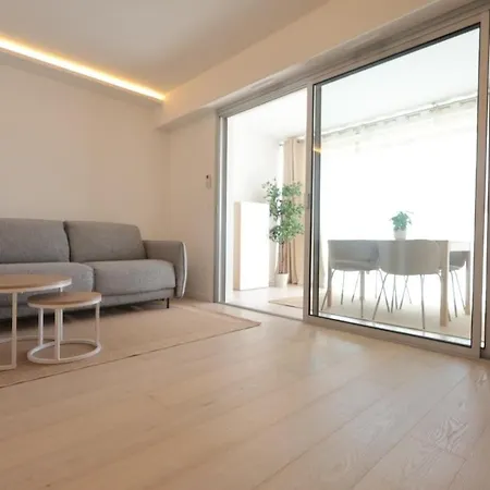 Le Regina - Standing 2 Prs - Clim - Parking Apartment