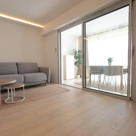 Apartment Le Regina - Standing 2 Prs - Clim - Parking Antibes